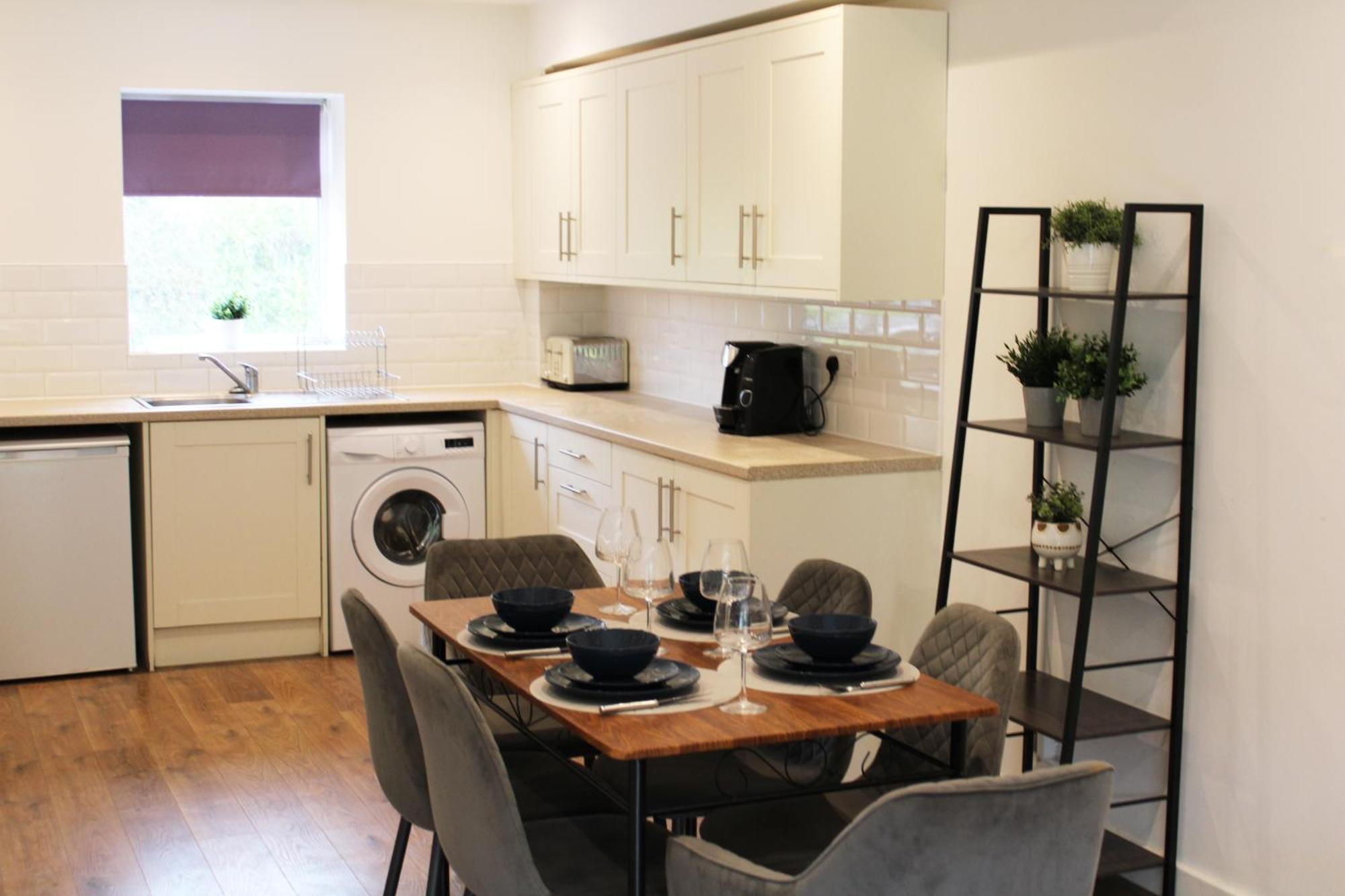 Surrey - Private House With Garden & Parking 13 Apartment *